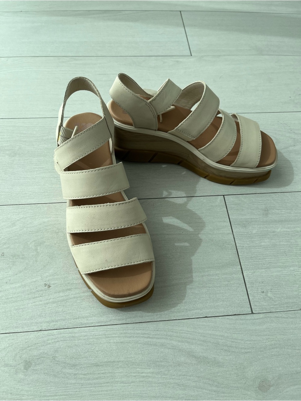 Sorel Women’s Cream Platform Strappy Sandals
